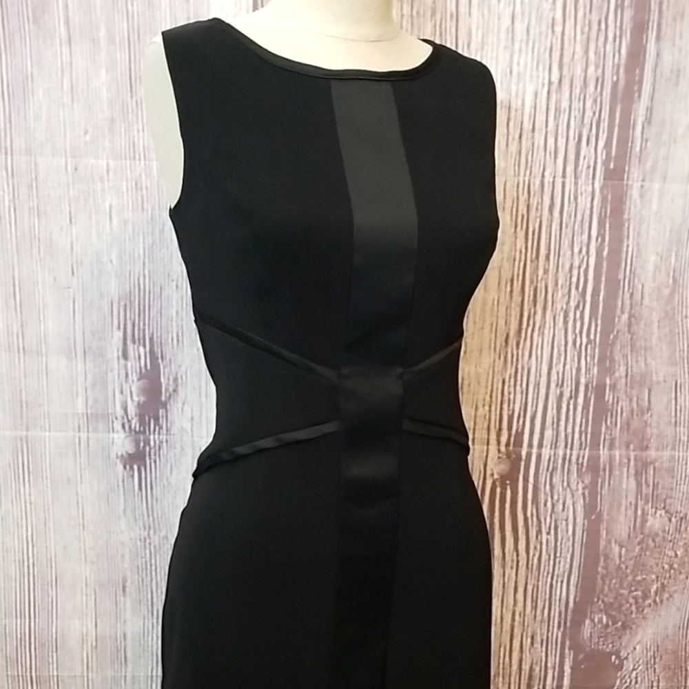 *LAST CHANCE ITEM!* Dressbarn Collection Elegant Black Sleeveless Dress - Size 6